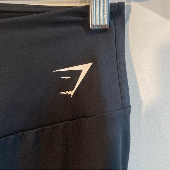 GYMSHARK Sz M Training Workout  Exercise Cropped Length Leggings - Picture 3 of 9